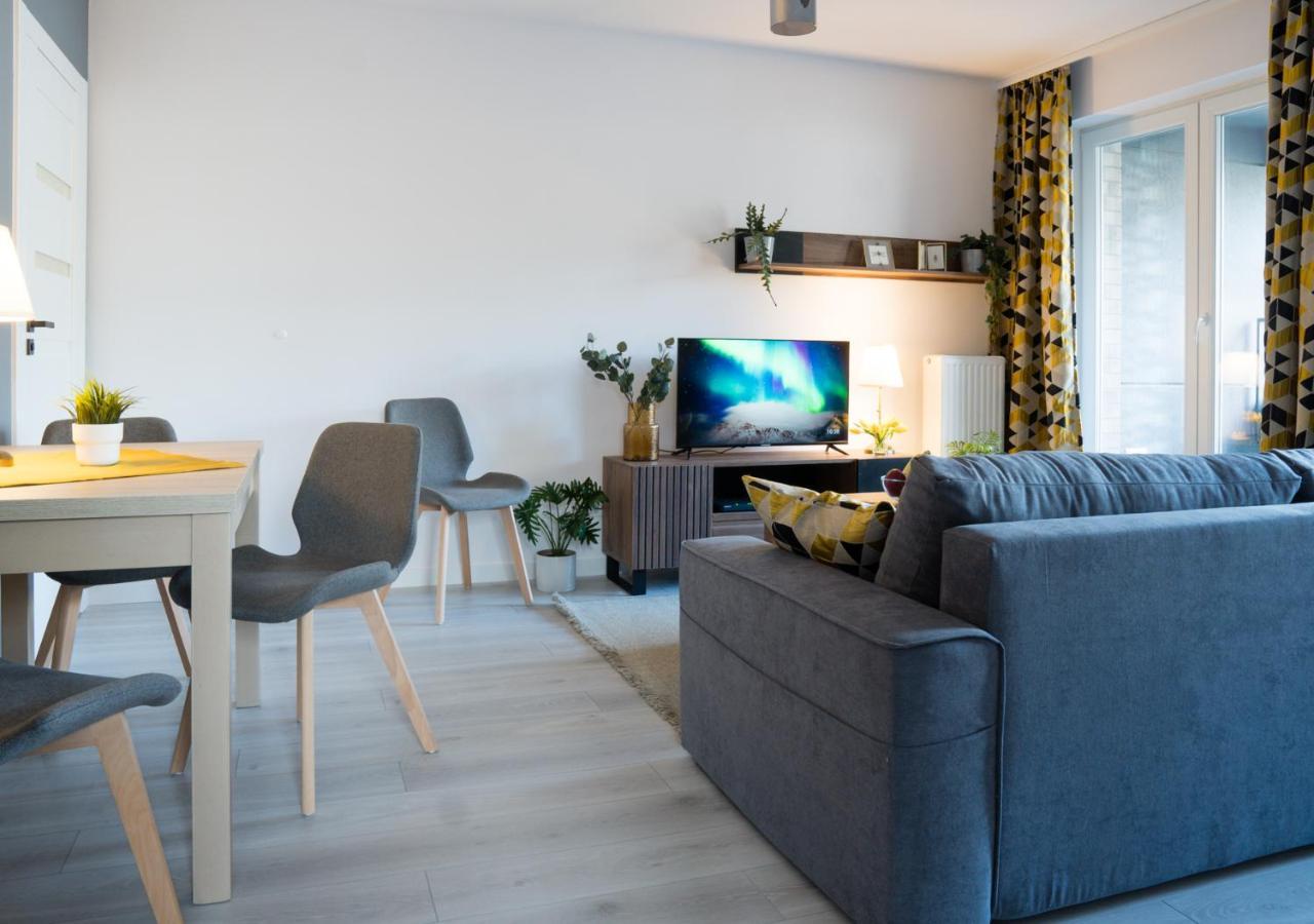 Apartament Sloneczny Kamienica Grochow With Free Parking Varsóvia Exterior foto